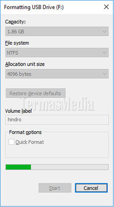 Memformat USB flash drive dan keuntungan melakukan pemformatan