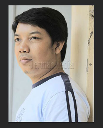 Membalik kanvas secara horizontal dengan Photoshop